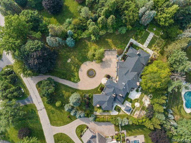362 KESWICK Road, Bloomfield Hills, MI 48304
