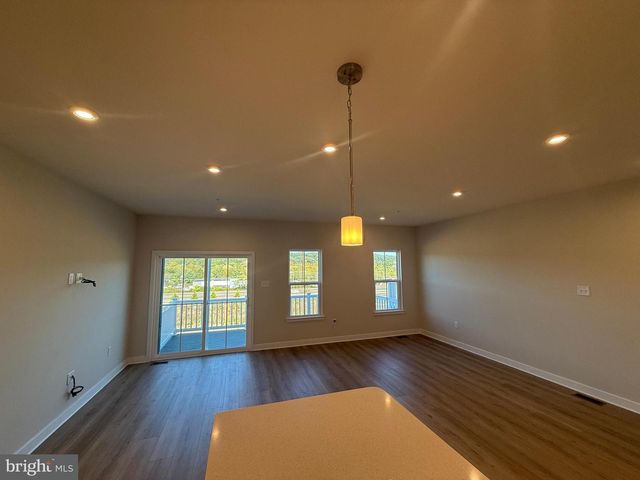 2664 TISBURY LN, Downingtown, PA 19335