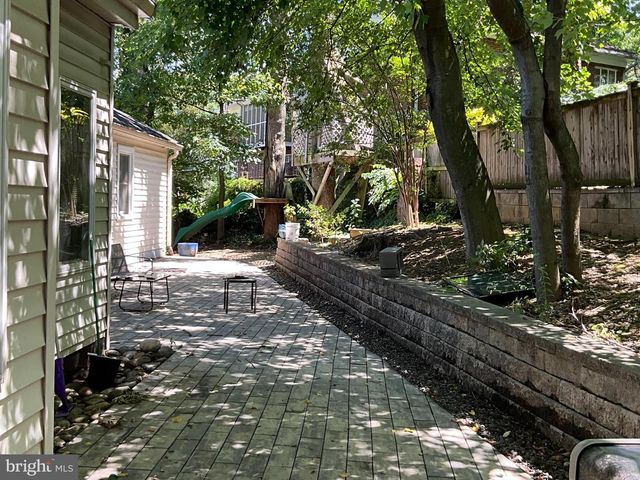 2706 S GRANT ST, Arlington, VA 22202