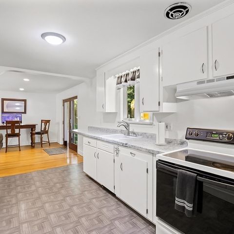 43 Moon Road, Lynn, MA 01904