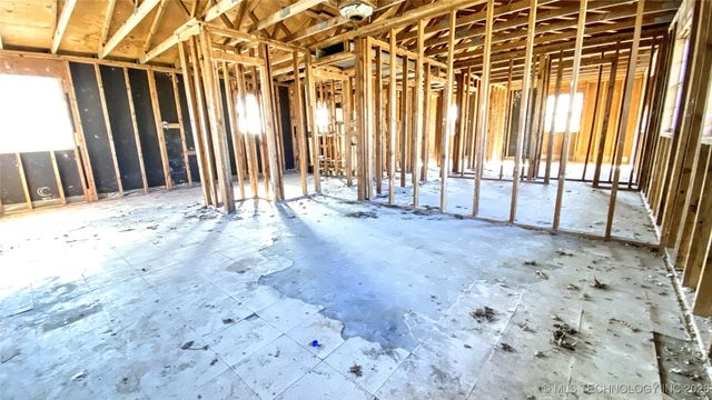 465880 E 861 Road, Stilwell, OK 74960