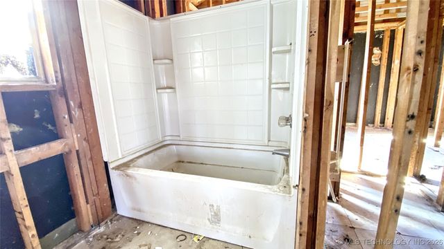 465880 E 861 Road, Stilwell, OK 74960