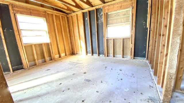 465880 E 861 Road, Stilwell, OK 74960