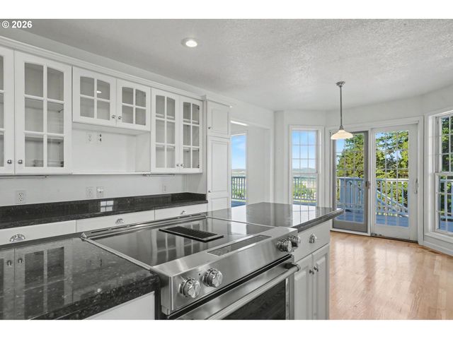 12024 S SHADOW HILLS Ct, Turner, OR 97392