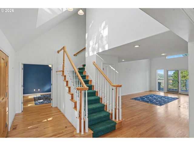 12024 S SHADOW HILLS Ct, Turner, OR 97392