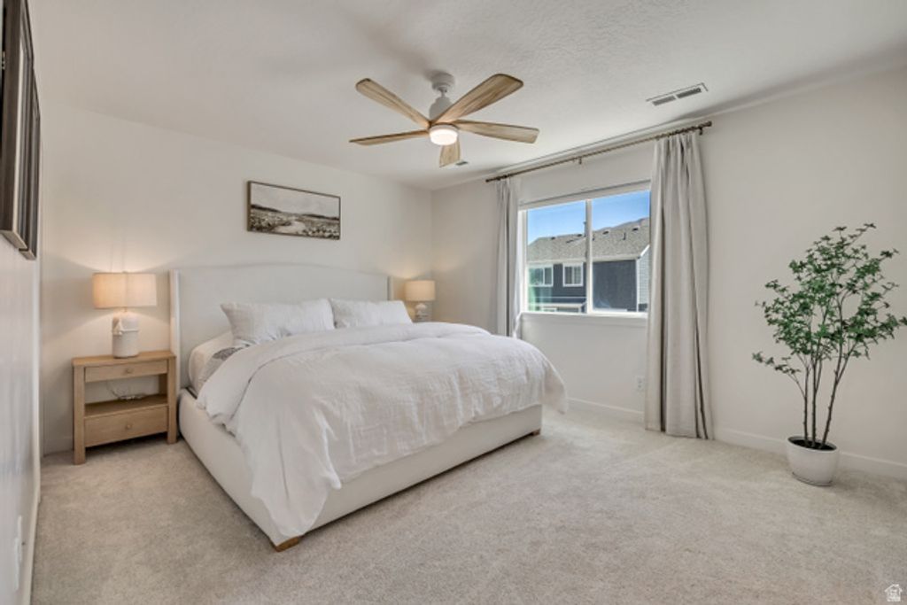 Image 15 of property listing at 15065 S HONOR DR, Bluffdale, UT 84065