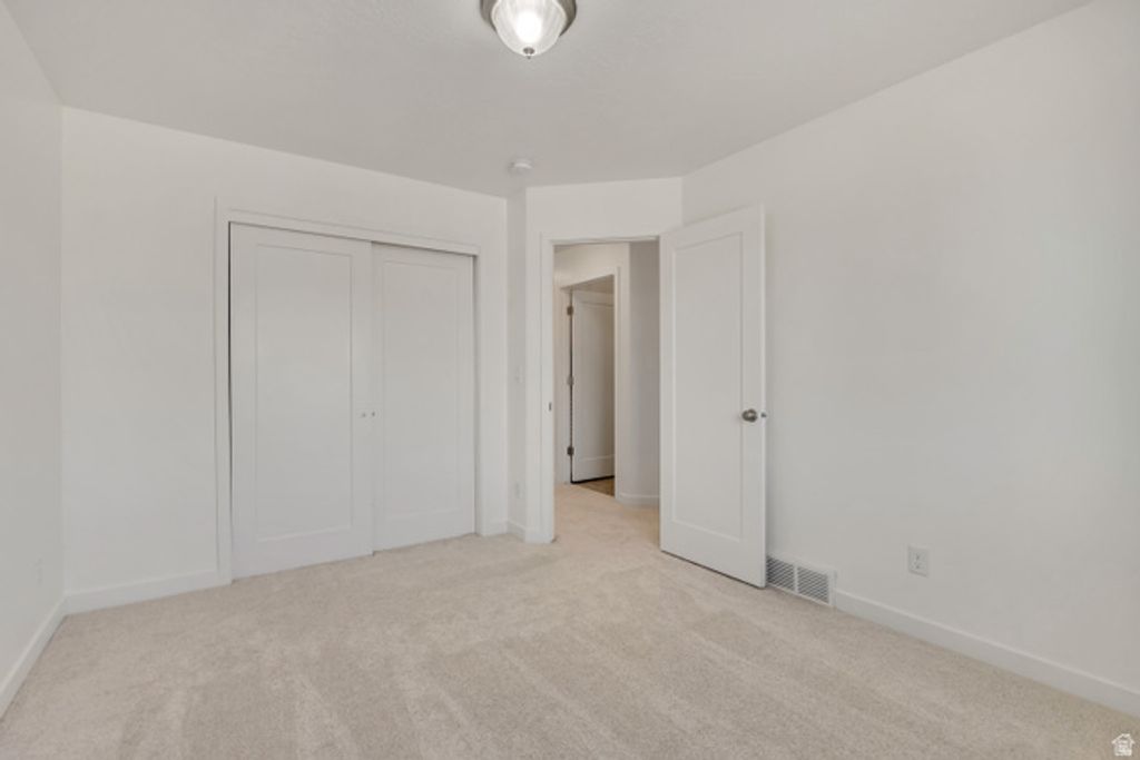 Image 25 of property listing at 15065 S HONOR DR, Bluffdale, UT 84065