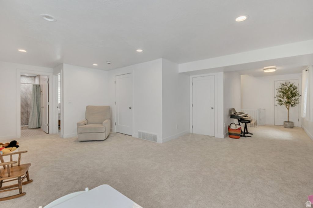 Image 29 of property listing at 15065 S HONOR DR, Bluffdale, UT 84065