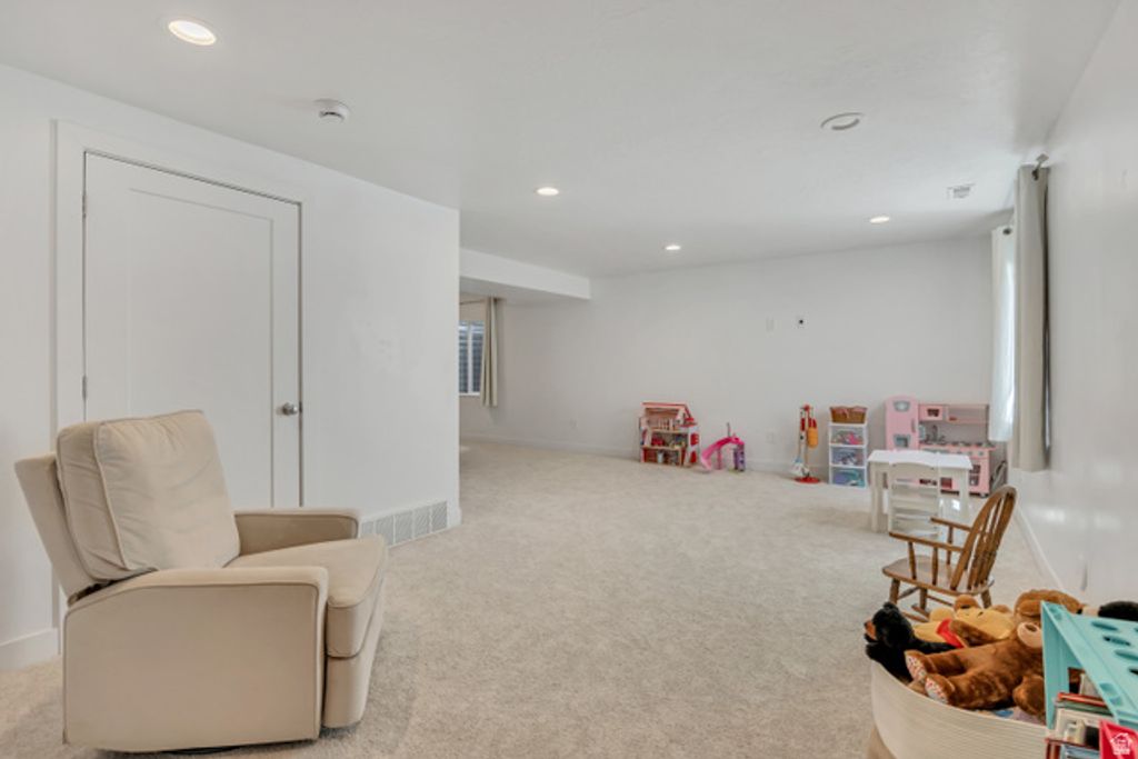 Image 30 of property listing at 15065 S HONOR DR, Bluffdale, UT 84065