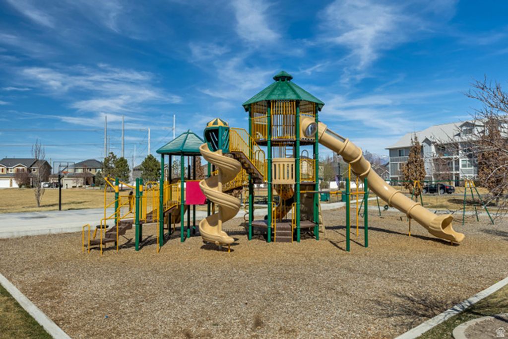 Image 41 of property listing at 15065 S HONOR DR, Bluffdale, UT 84065