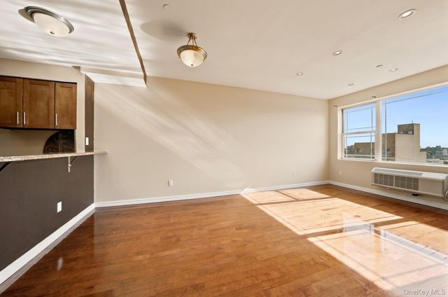 40-40 75th Street 7D, Elmhurst, NY 11373