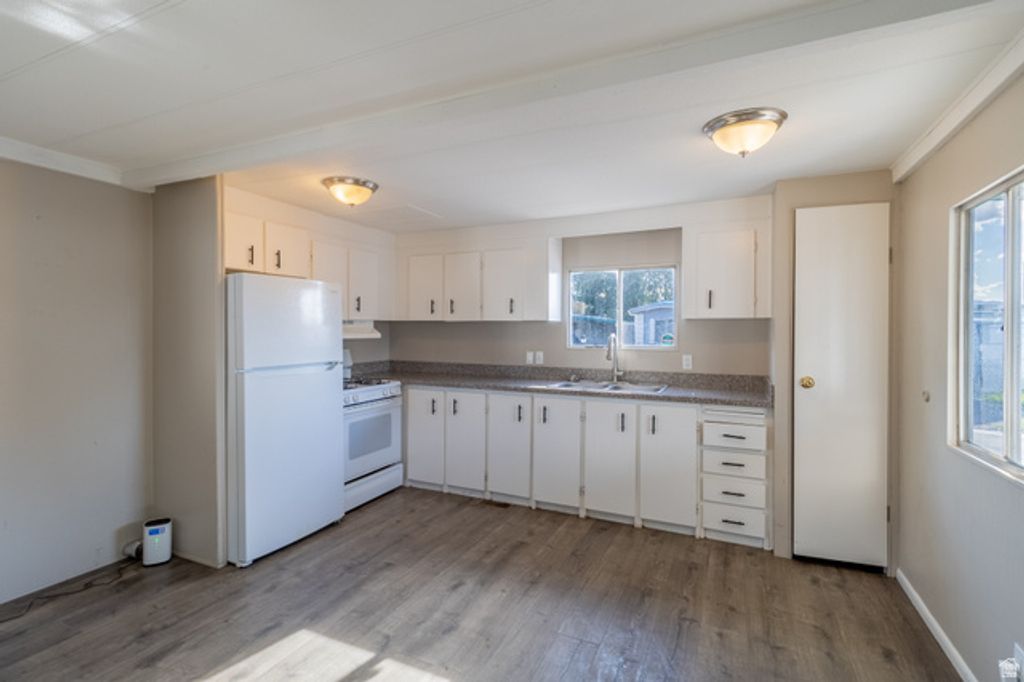 3023 CONSTITUTION DR, West Valley City, UT 84119 — exterior