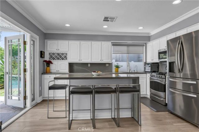 23 Galeana, Lake Forest, CA 92610