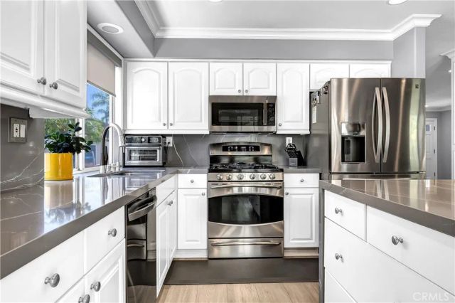 23 Galeana, Lake Forest, CA 92610