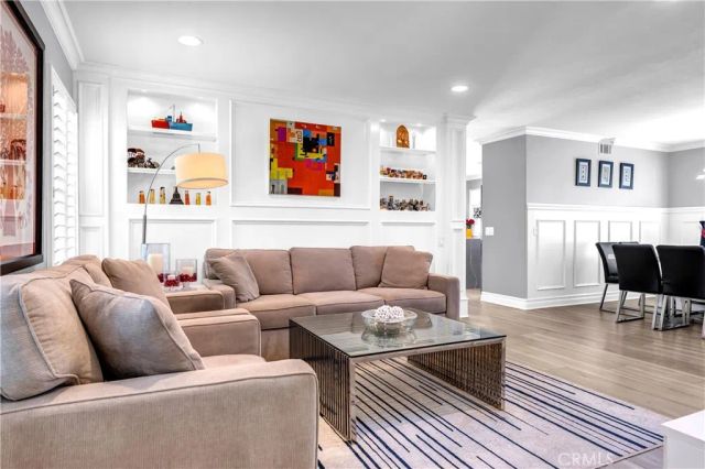 23 Galeana, Lake Forest, CA 92610