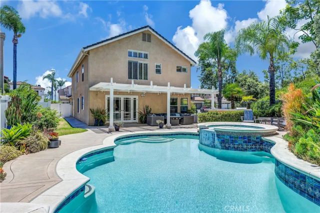 23 Galeana, Lake Forest, CA 92610
