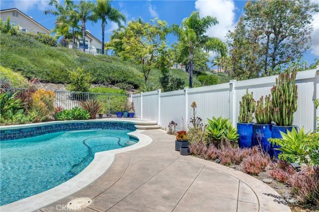 23 Galeana, Lake Forest, CA 92610