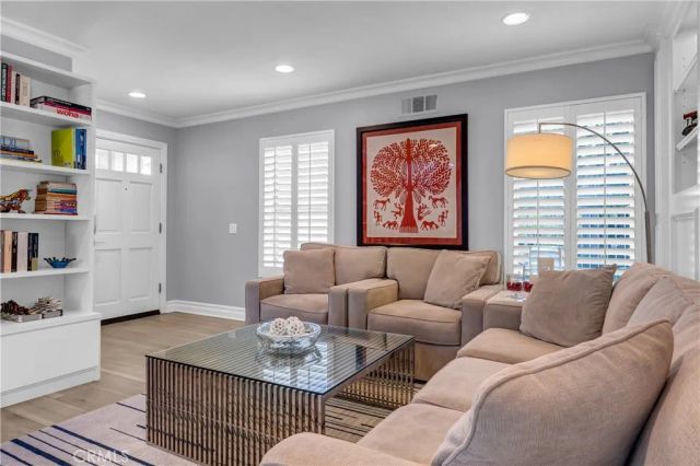 23 Galeana, Lake Forest, CA 92610