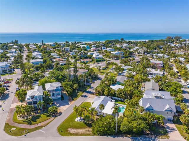 414 79TH STREET, Holmes Beach, FL 34217