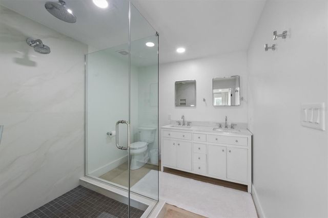 414 79TH STREET, Holmes Beach, FL 34217