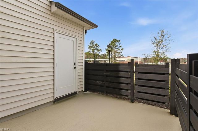909 Kathy Ann WAY W, Carrollton, VA 23314