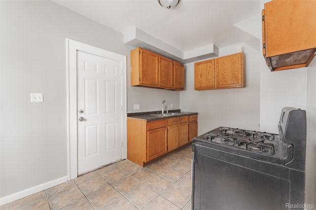 1623 Electric Avenue, Lincoln Park, MI 48146