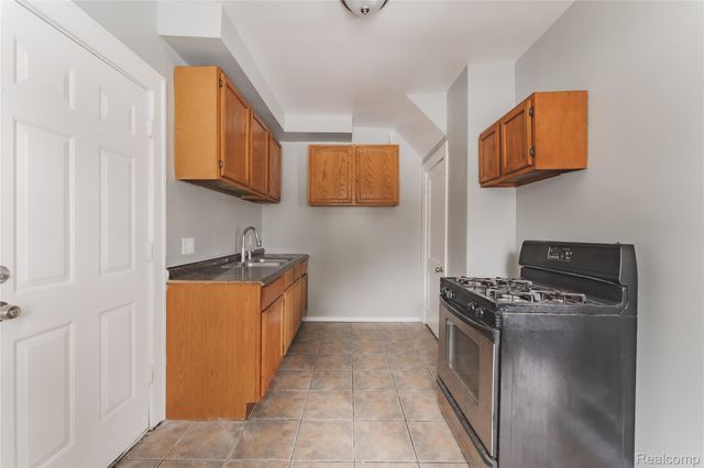 1623 Electric Avenue, Lincoln Park, MI 48146