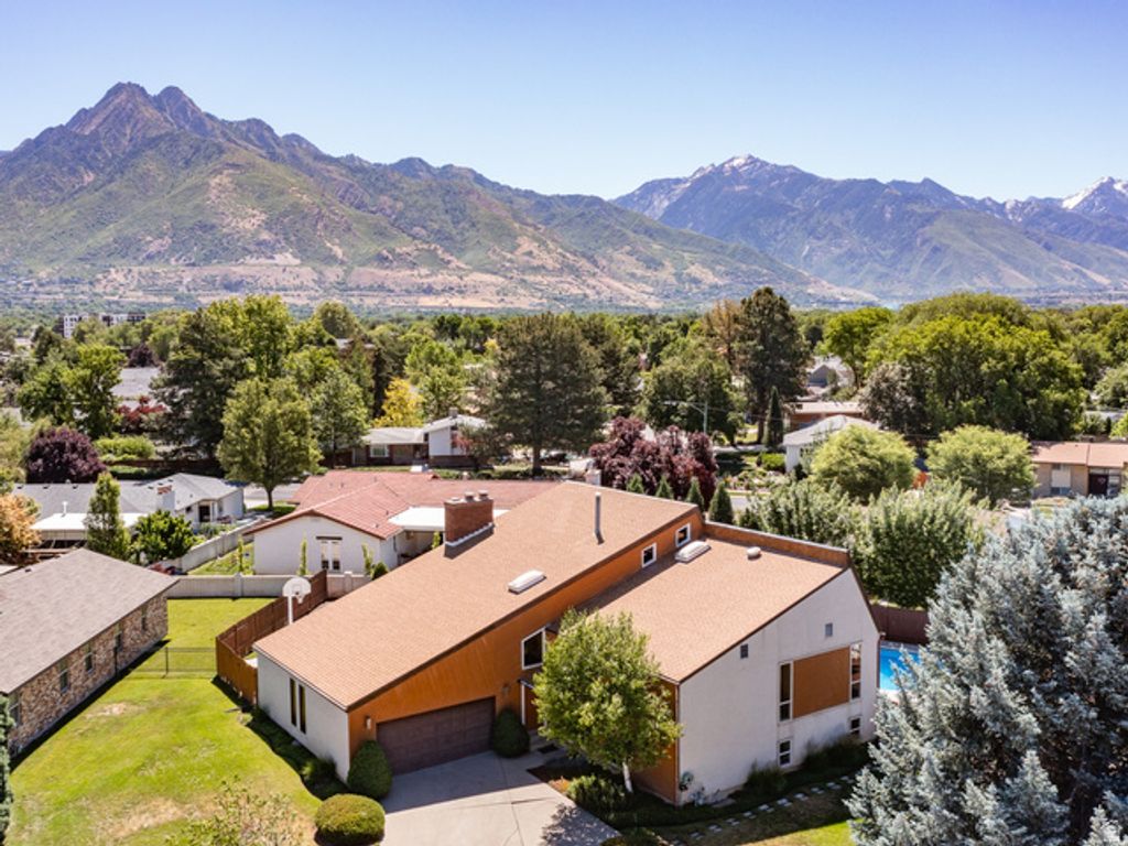 4869 S DAMON WAY, Holladay, UT 84117