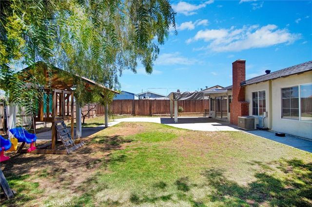 895 W Crestview, Corona, CA 92882