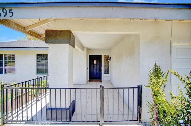 895 W Crestview, Corona, CA 92882
