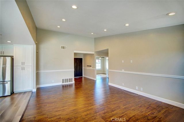 895 W Crestview, Corona, CA 92882