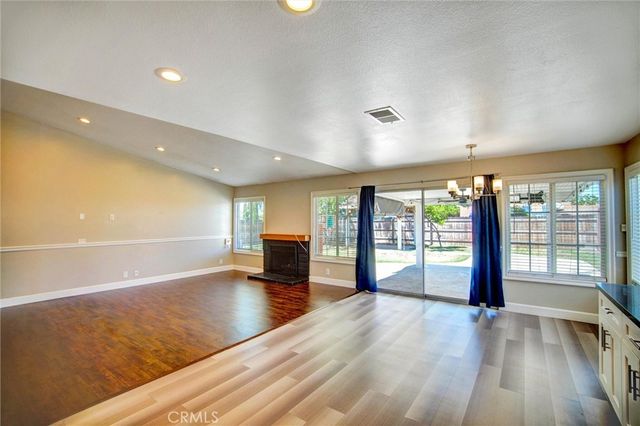 895 W Crestview, Corona, CA 92882