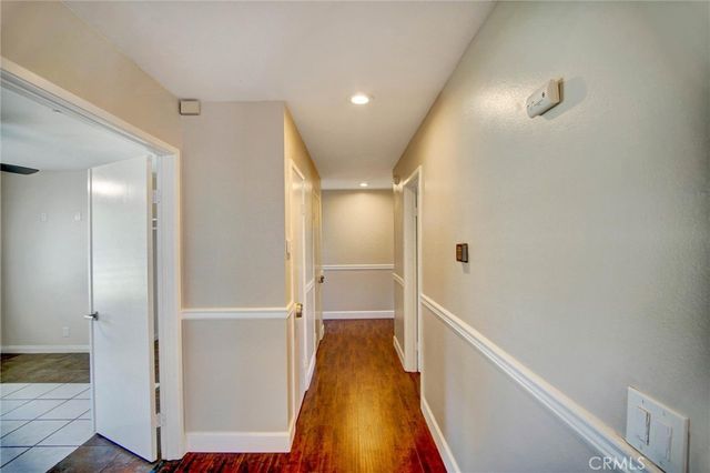 895 W Crestview, Corona, CA 92882