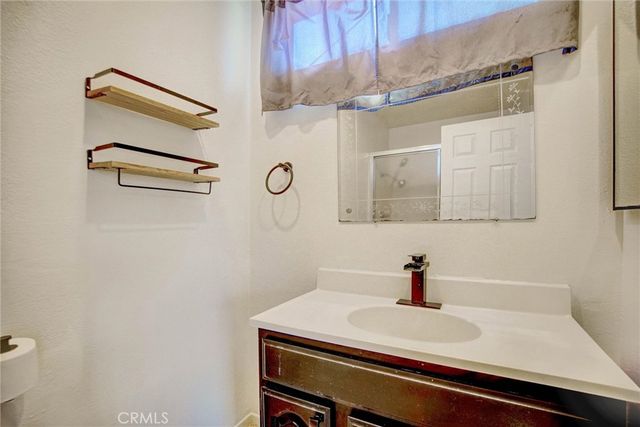 895 W Crestview, Corona, CA 92882