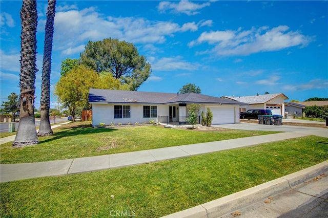 895 W Crestview, Corona, CA 92882