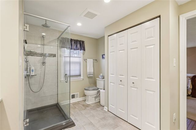 1696 Hathaway Ln, Upper St Clair, PA 15241