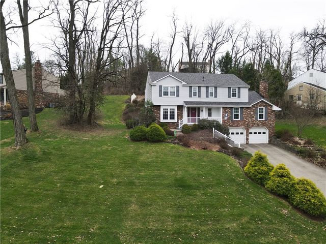 1696 Hathaway Ln, Upper St Clair, PA 15241