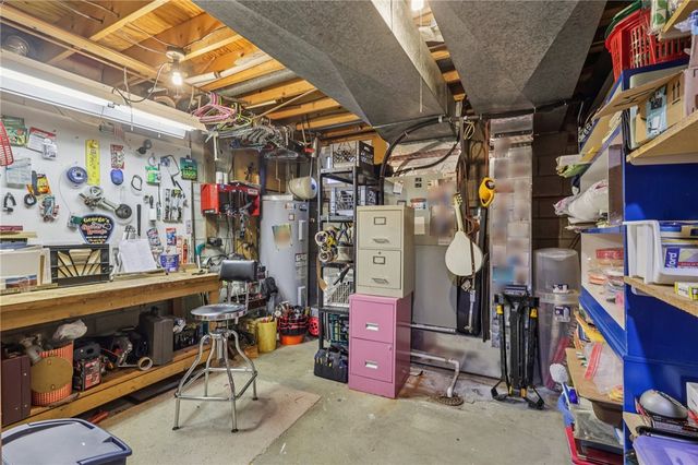 1696 Hathaway Ln, Upper St Clair, PA 15241