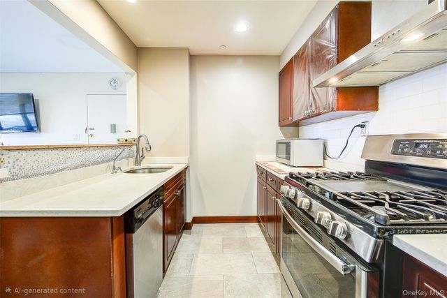 135-46 Grand Central Parkway 4C, Briarwood, NY 11435