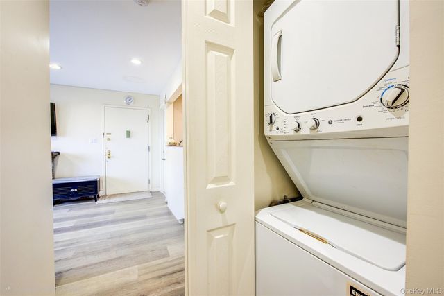 135-46 Grand Central Parkway 4C, Briarwood, NY 11435