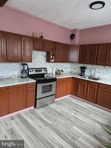 1237 COTTON ST, Reading, PA 19602