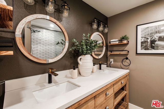 30122 Leticia Court, Agoura Hills, CA 91301