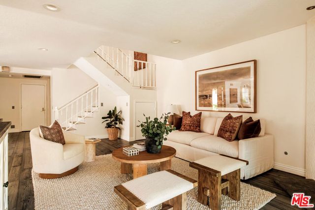 30122 Leticia Court, Agoura Hills, CA 91301