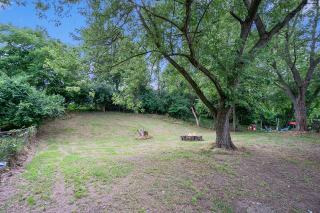 1042 E Mosel Avenue, Kalamazoo, MI 49004