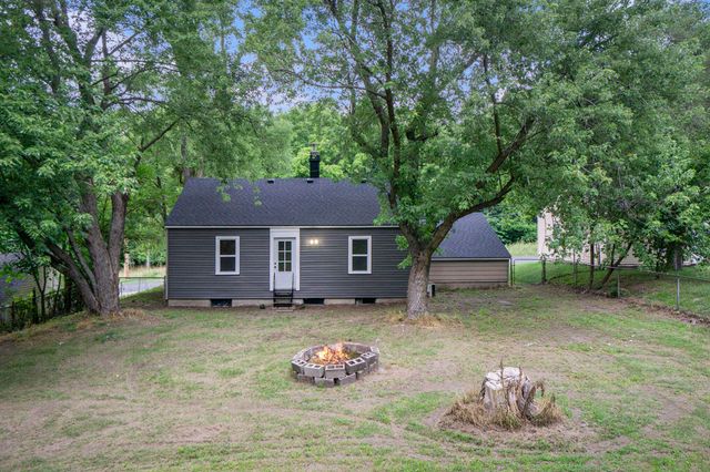 1042 E Mosel Avenue, Kalamazoo, MI 49004