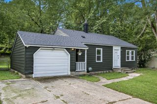 1042 E Mosel Avenue, Kalamazoo, MI 49004