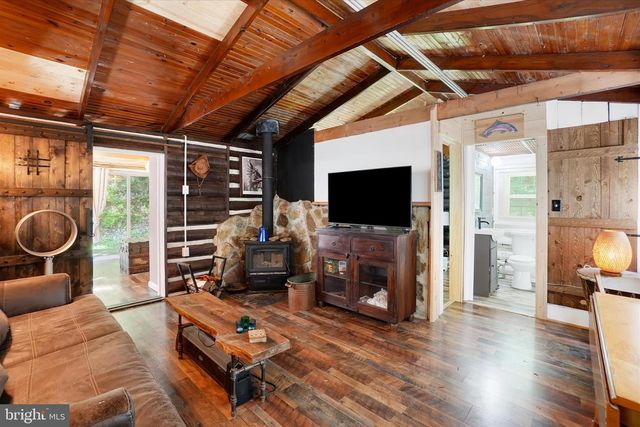 103 IVY HILL LN, Delta, PA 17314