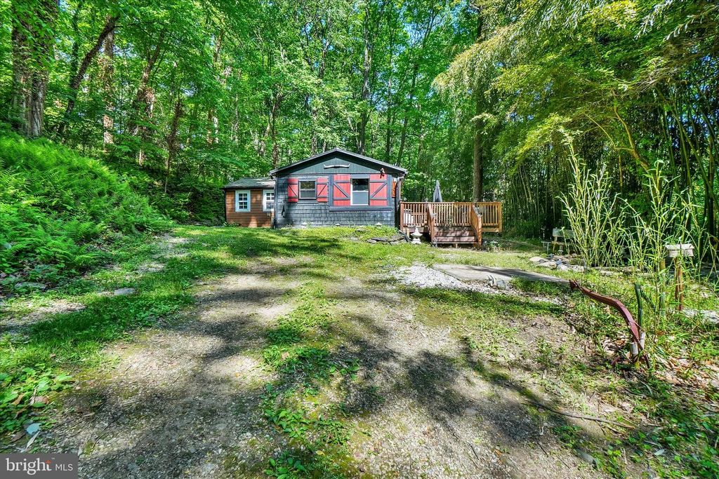 103 IVY HILL LN, Delta, PA 17314