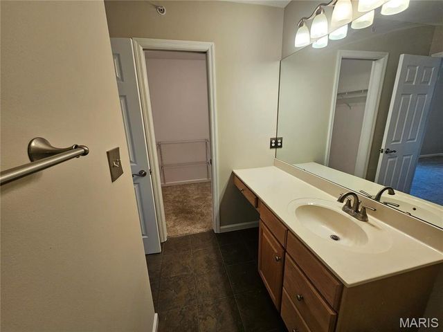 317 Clayton Crossing Place C, Ellisville, MO 63011