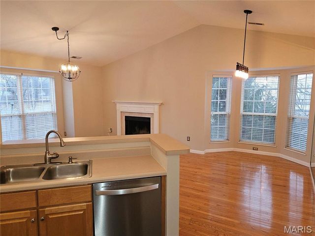 317 Clayton Crossing Place C, Ellisville, MO 63011